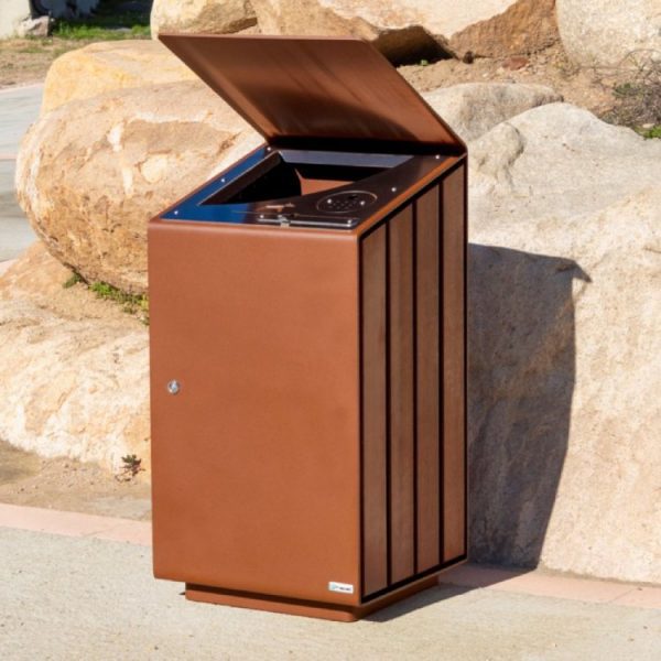 ANDORRA : ASHTRAY & LITTER BIN